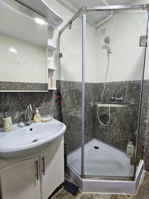 2 Bedroom Central Apartment Chişinău Extérieur photo